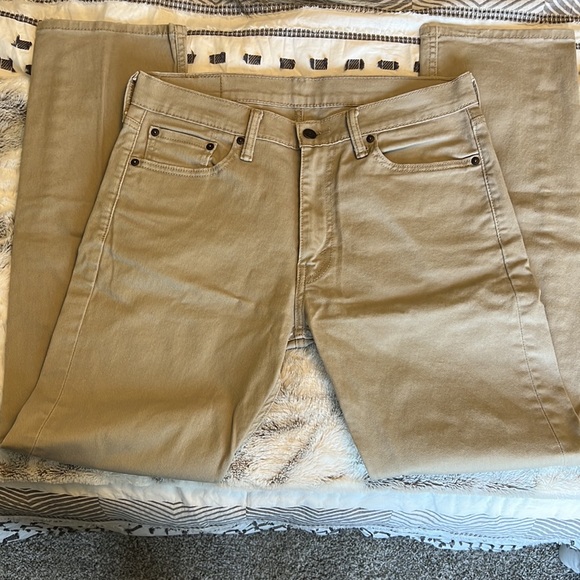 Men’s Levi’s straight jeans *Like new!* - Picture 2 of 4